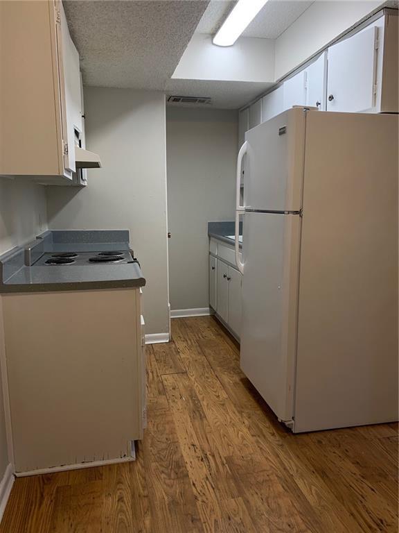 Primary Photo - 303 W 40th St