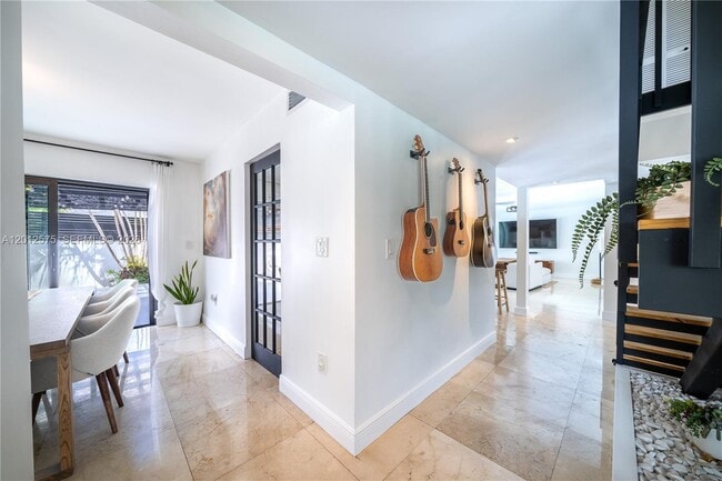 Building Photo - 330 SW 133rd Pl