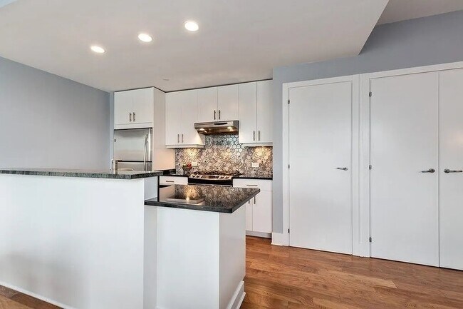 Foto del edificio - 440 Kent Ave