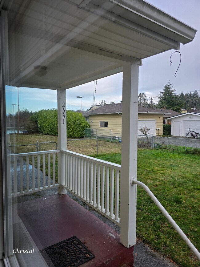 Foto del edificio - 2531 Stephenson Ave