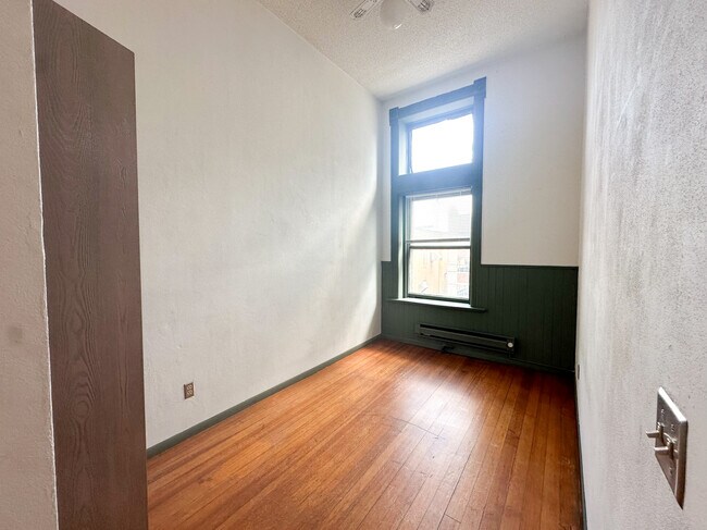 Foto del edificio - 415 Jay St