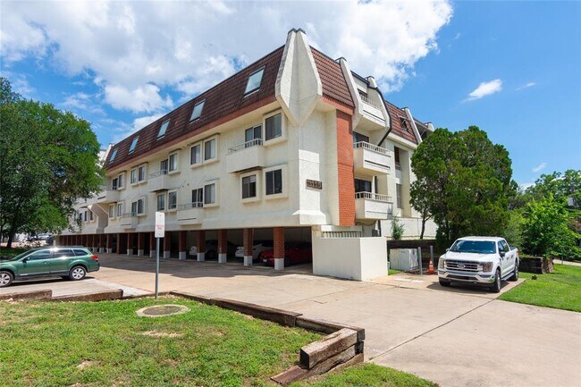 Foto del edificio - 3115 Helms St