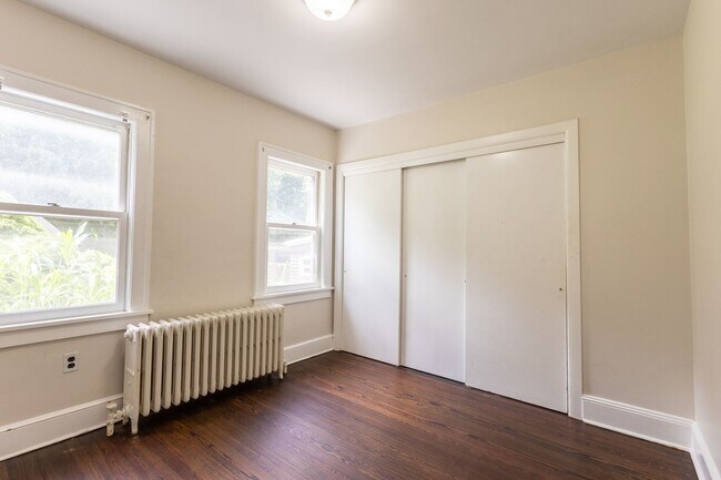 Foto del edificio - Spacious 3-bedroom, 2-bathroom (Full House...
