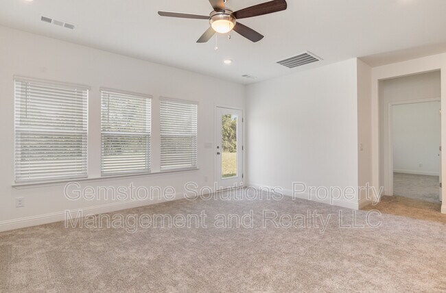 Building Photo - 225 Asher Ct