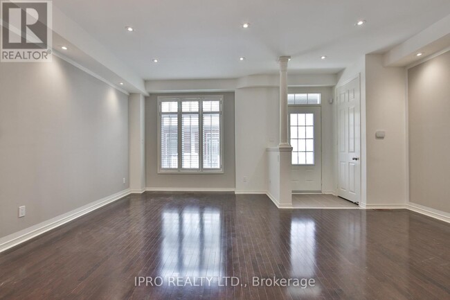 Photo du bâtiment - 1701-1701 Finch Ave