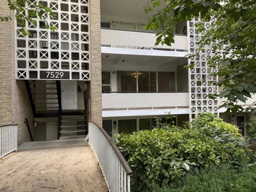Primary Photo - 7529 Spring lake drive Apt # C2