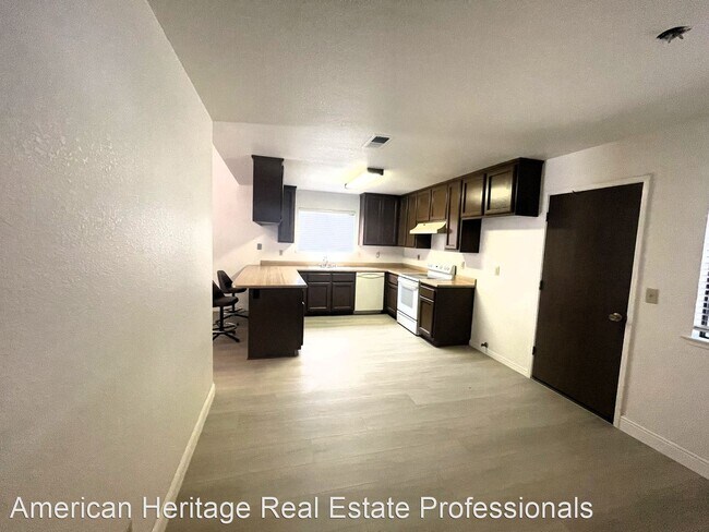 Foto del edificio - 3 br, 2 bath House - 6250 Springview Dr