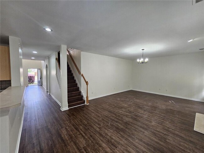 Building Photo - 1186 Scenic View Cir