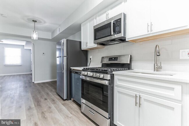 Building Photo - 1223 Simms Pl NE