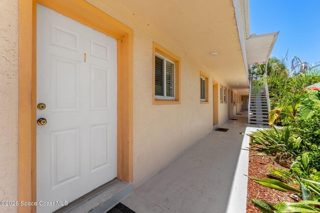 Building Photo - 211 Circle Dr