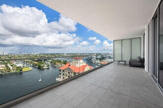 Building Photo - 153 N Seabreeze Blvd