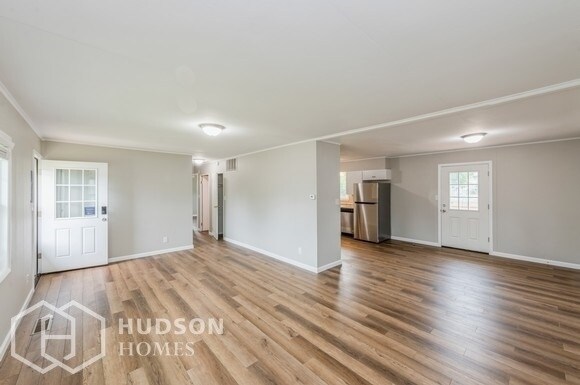 Building Photo - AVAILABLE NOW! - 141 Briarcliff Road, Berw...