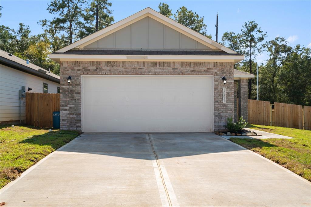 Primary Photo - 10827 Prickly Ash Dr