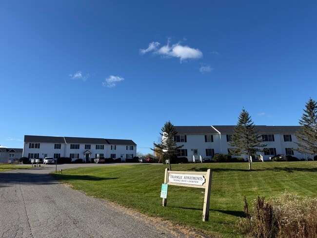 Building Photo - Old County Estates