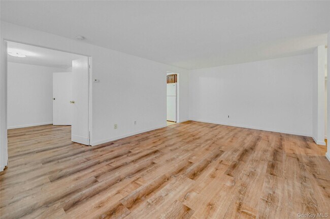 Foto del edificio - 174 Sagamore Hills Dr