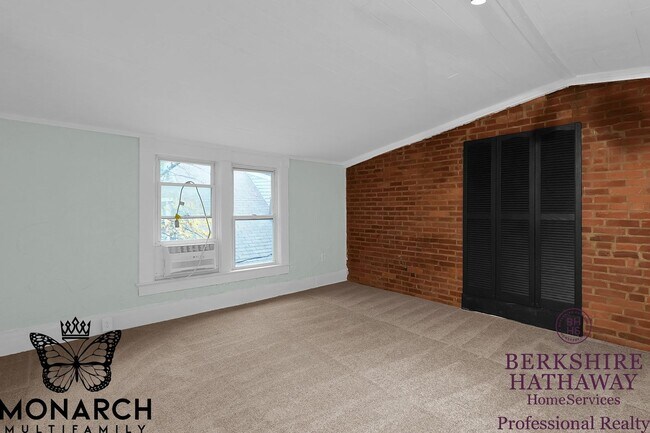Building Photo - 323 S Ogden