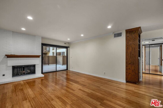 Foto del edificio - 8601 Falmouth Ave