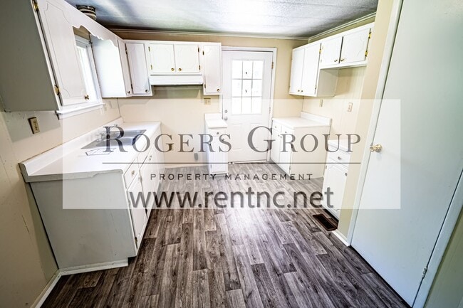 Building Photo - 4255 Warrenton Rd
