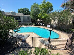 Building Photo - 5711 Sugar Hill Dr