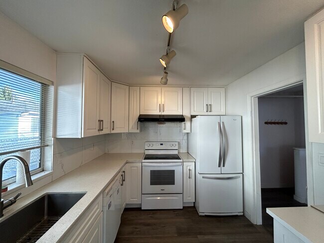 Photo du bâtiment - 7040 Williams Rd