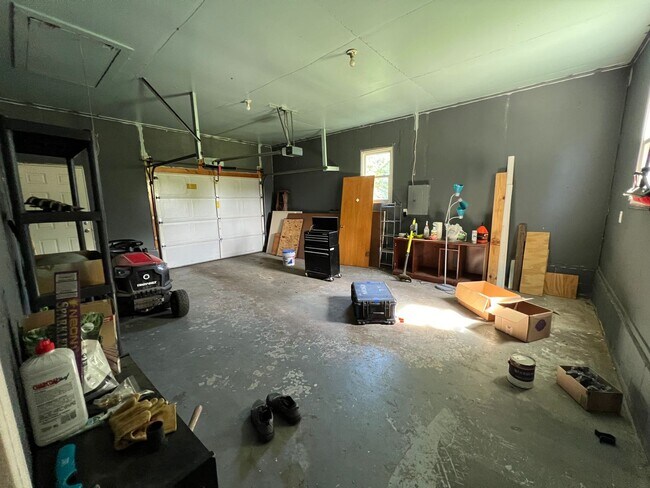 Foto del edificio - Charming 2 bedroom, 2 bathroom home located in East Peoria, IL.