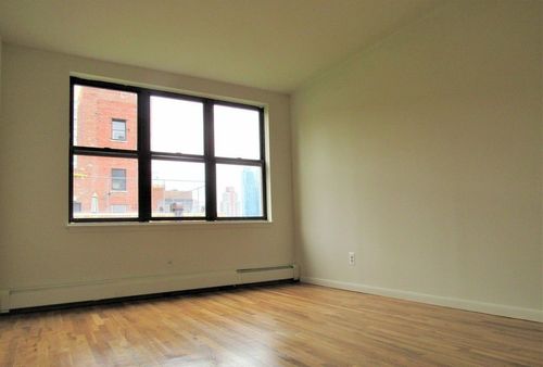 Building Photo - 426 W 53rd St