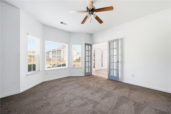 Foto del edificio - 1582 Ewing Farm Dr