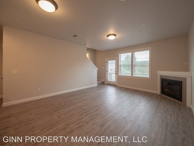 Building Photo - 4 br, 3 bath House - 115 Loganberry Ct