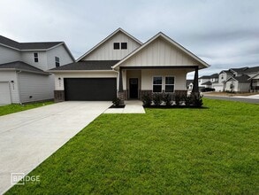 Building Photo - 504 Hayfield Ln