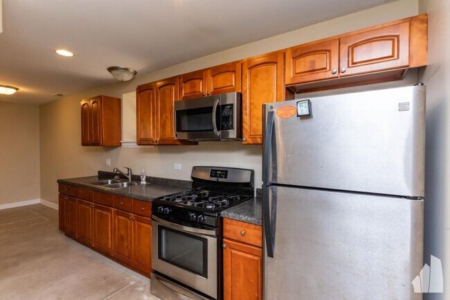 Foto del edificio - 2 bedroom in Chicago IL 60657