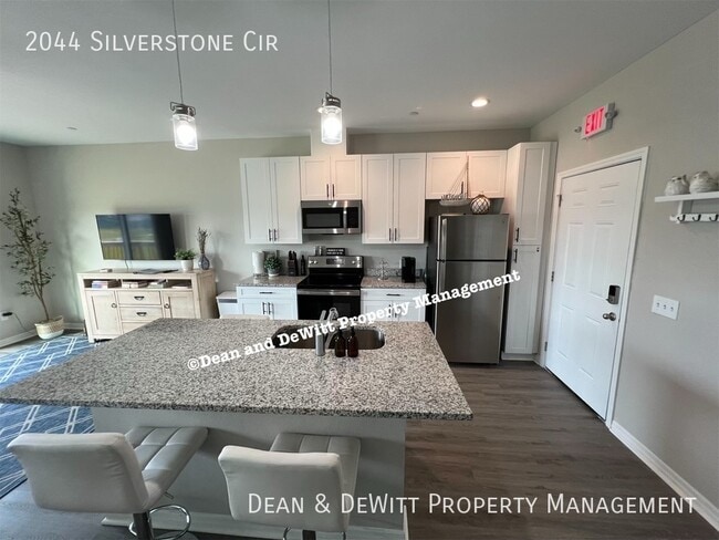 Building Photo - New Construction Townhome - Clearwater 2/2...