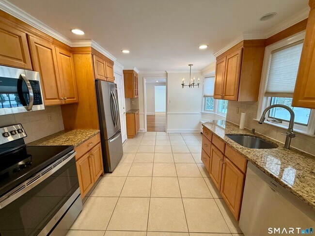 Foto del edificio - 16 Killian Ave