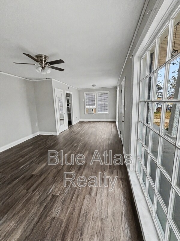 Foto del edificio - 4716 School St