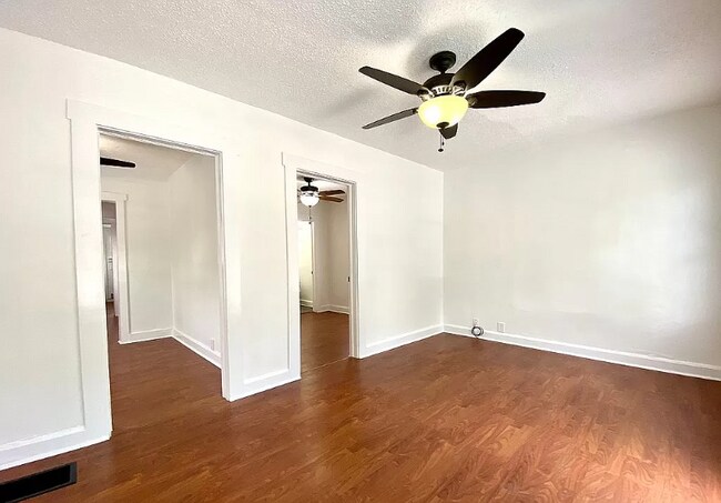 Foto del edificio - 117 25th St N