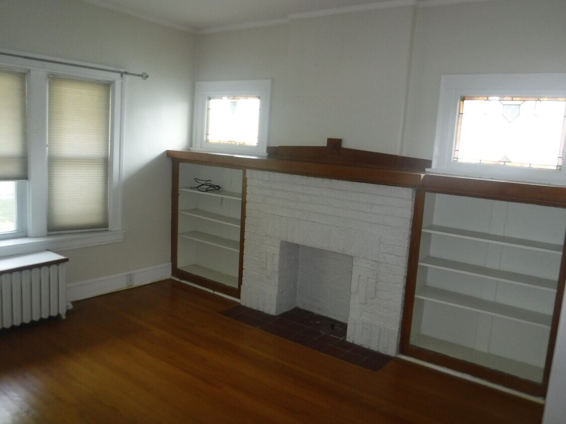 Primary Photo - 716 S Taylor Ave