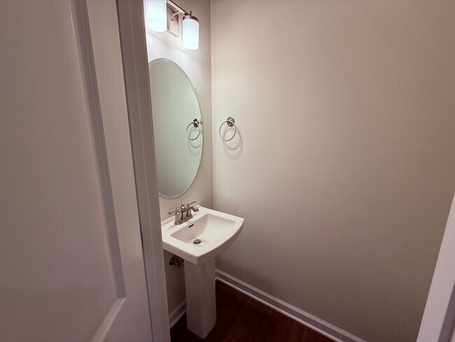 Foto del edificio - 3 Bedroom, 2.5 Bath Townhouse