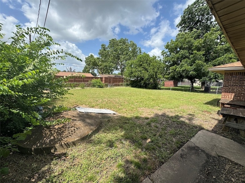 Building Photo - 3617 Statler Dr