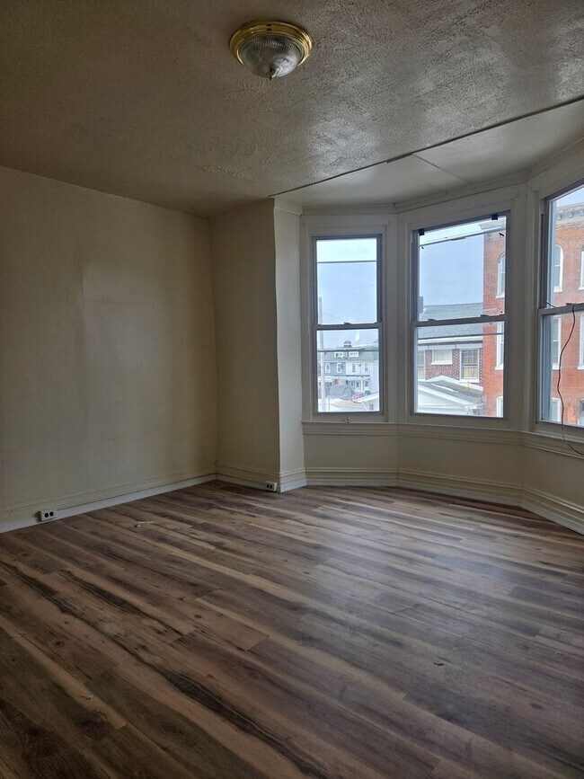 Foto del edificio - 654 Chestnut St