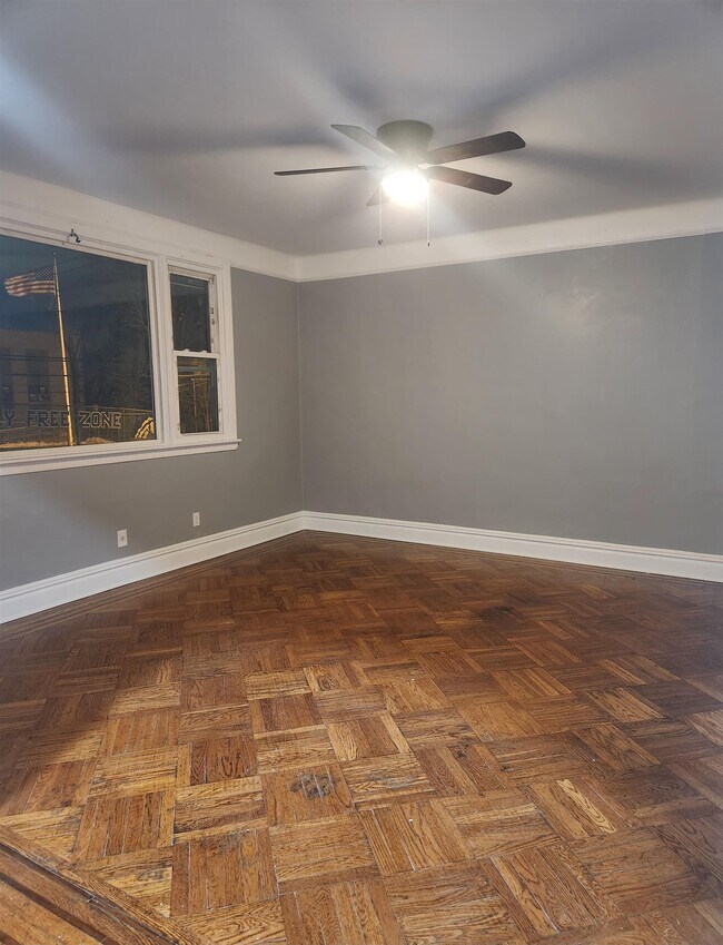 Foto del edificio - 334 Stegman Pkwy