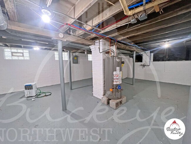Building Photo - 3 Bedroom House - North Toledo