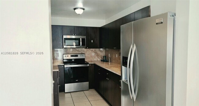 Foto del edificio - 113 NE 12th Ave