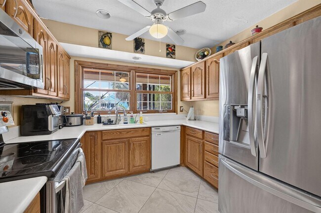 Foto del edificio - 1362 SW Knollwood Dr