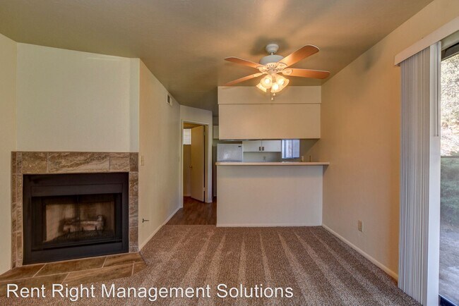 Foto del edificio - 799 Sanctuary Rd