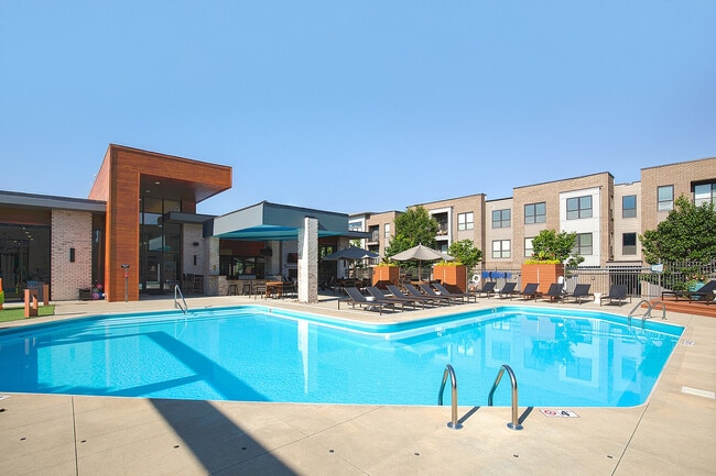 Pool - Tuller Flats