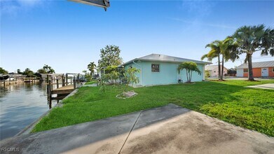 Building Photo - 2758 Bruce St