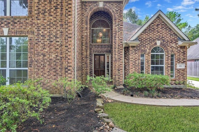 Building Photo - 211 Bristol Bend Cir