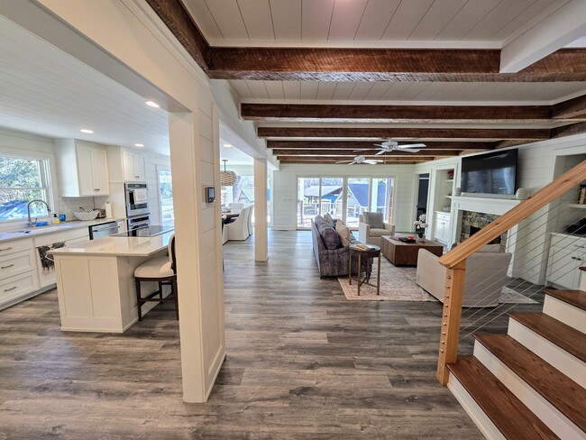 Foto del edificio - 151 Timpson Cove Rd