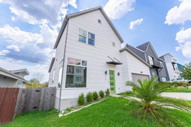 Foto del edificio - 6305 Toscana Ave