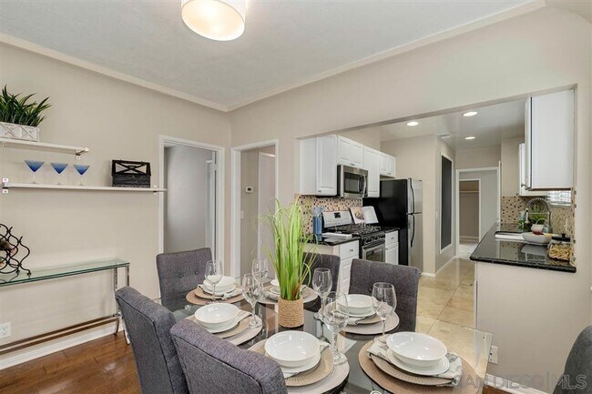 Foto del edificio - !!!CHARMING 4 BED 1 BATH HOME, DETACHED GA...