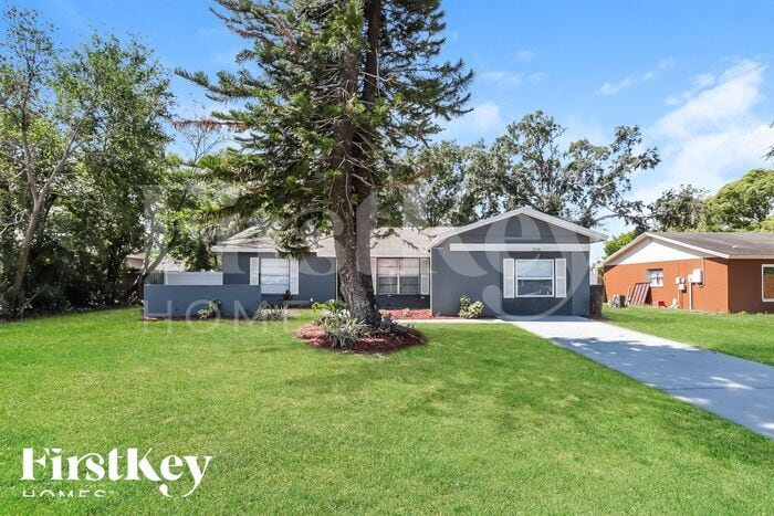 Primary Photo - 208 Ravenway Dr